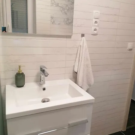 Maison d'hôtes Leona Gyenesdiás